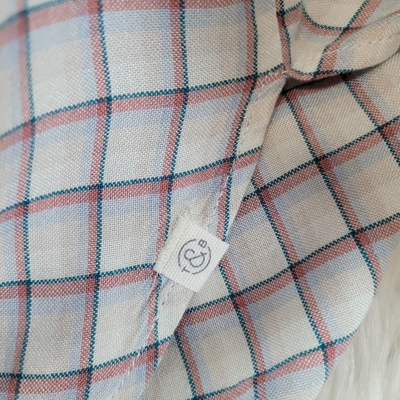 Treasure & Bond NWT Cold Shoulder Button Down, Size Medium - Picture 9 of 10